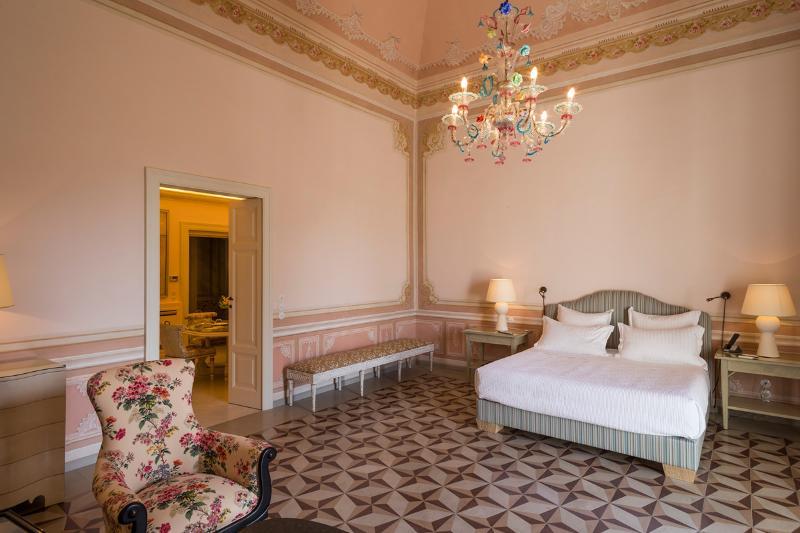 Palazzo Margherita Берналда Екстериор снимка